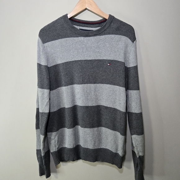 Tommy Hilfiger Men's Medium 💯 Cotton Gray Striped Sweater - Picture 2 of 10